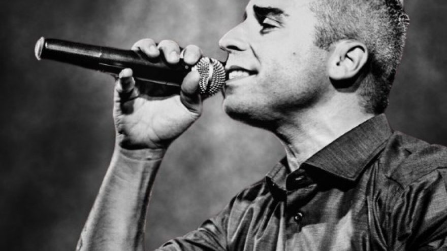 Eros Ramazzotti dainų koncertas: atlieka Calogero Carlino su grupe &#8221;Dove c&#8217;e Musica International Eros Ramazzotti Tribute Band&#8221;